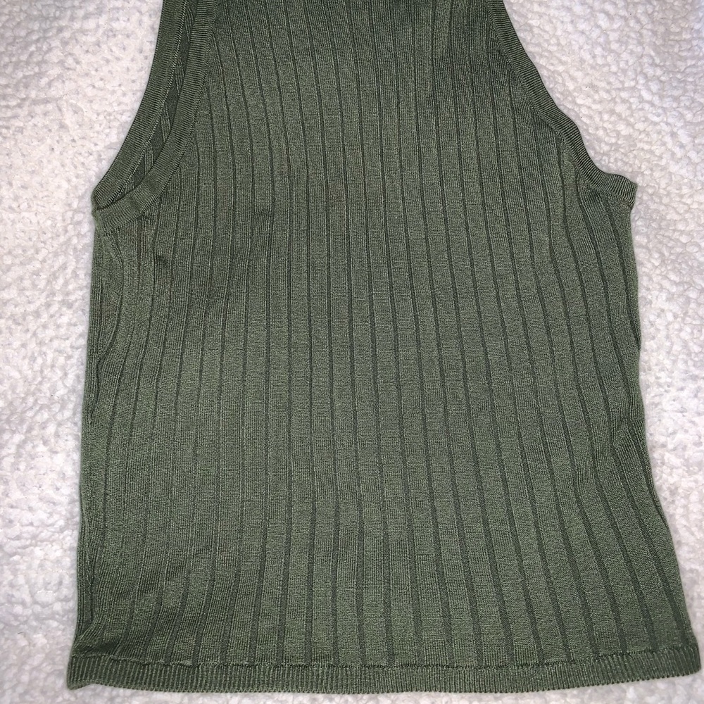 Tank - Picture 2 of 3